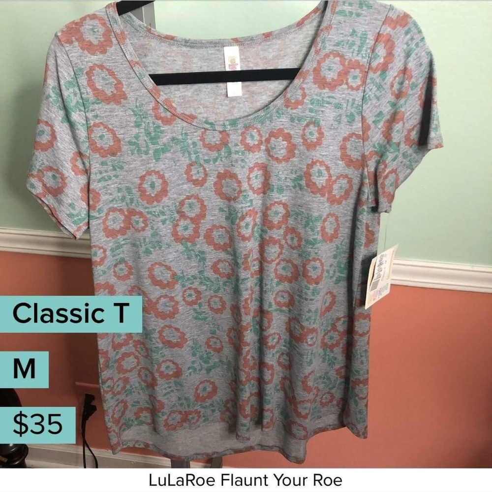 New gray foral classic tee M lularoe